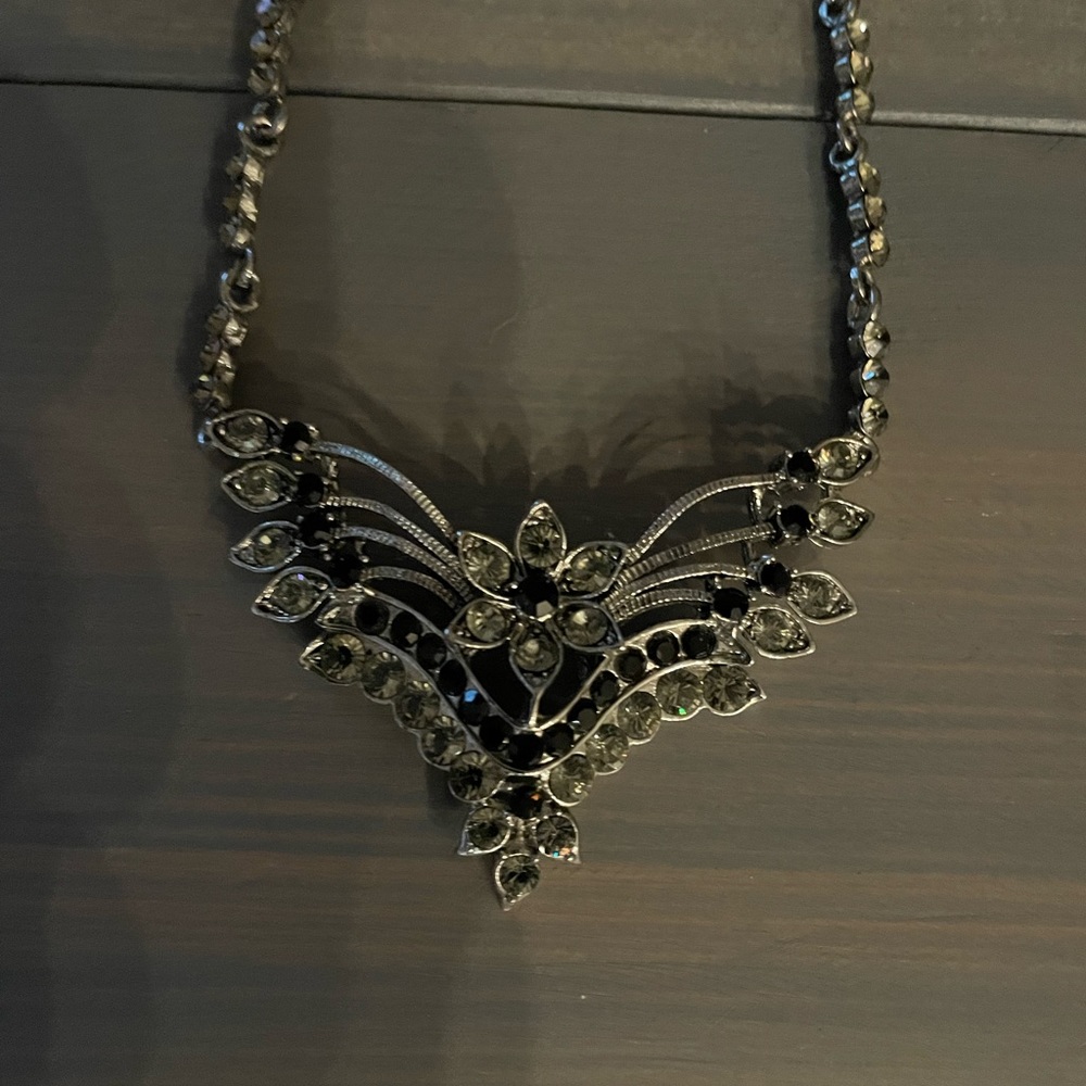 Vintage appearing Necklace